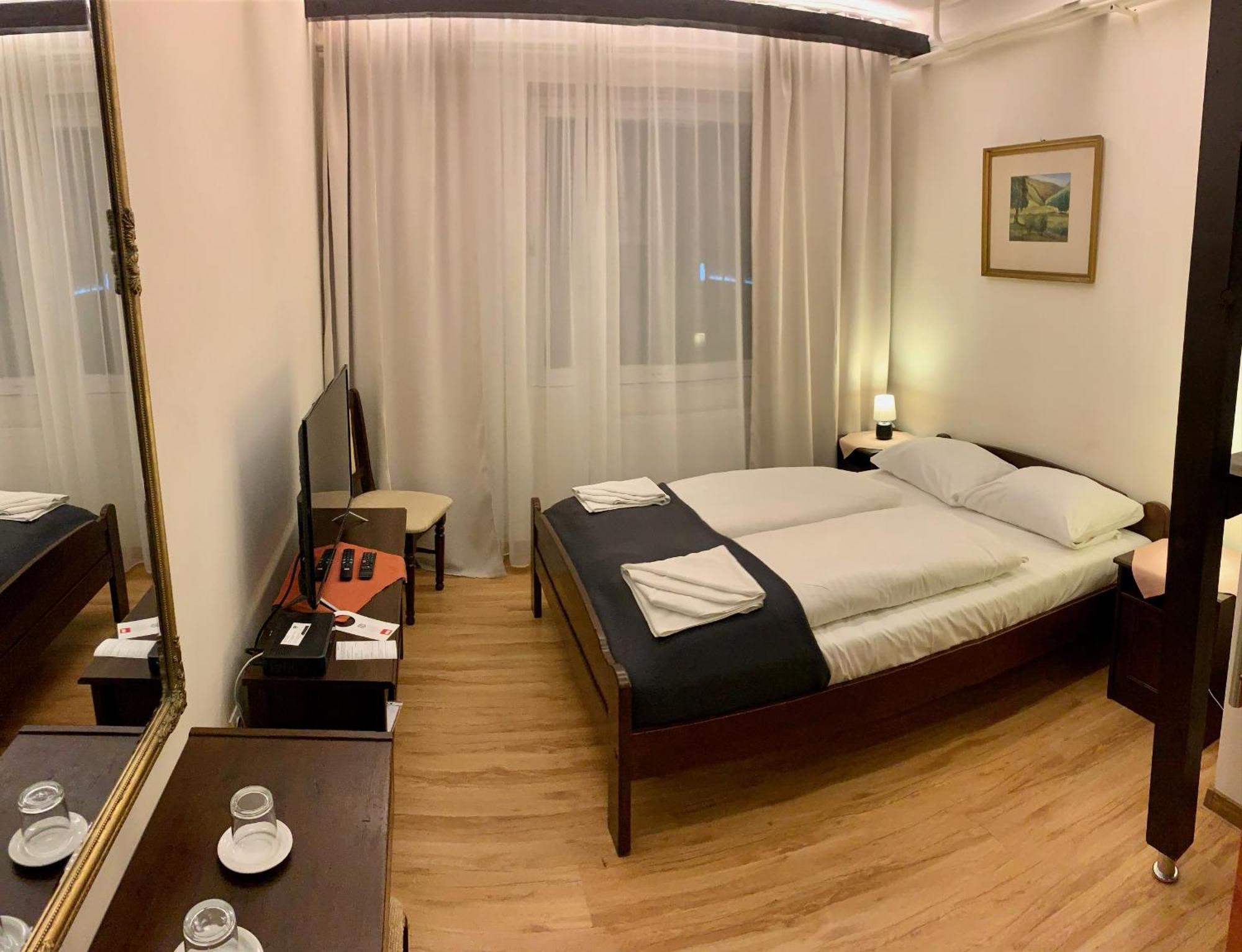 Aranykorona Hotel Miskolc Ngoại thất bức ảnh